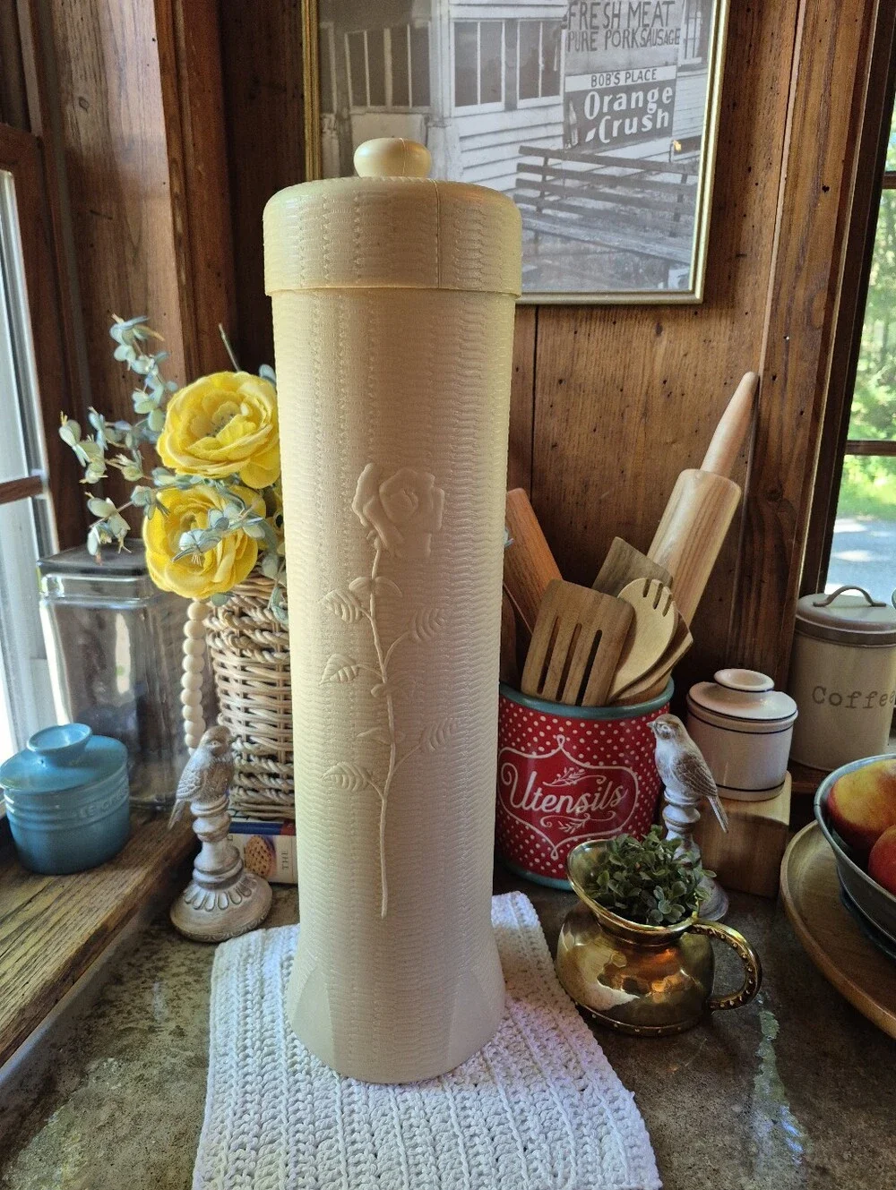 Vtg. Mid-Century Breamco Rose Blow Mold Toilet Paper Holder Faux Wicker Pattern